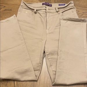 🌴Gloria Vanderbilt “Amanda jeans”